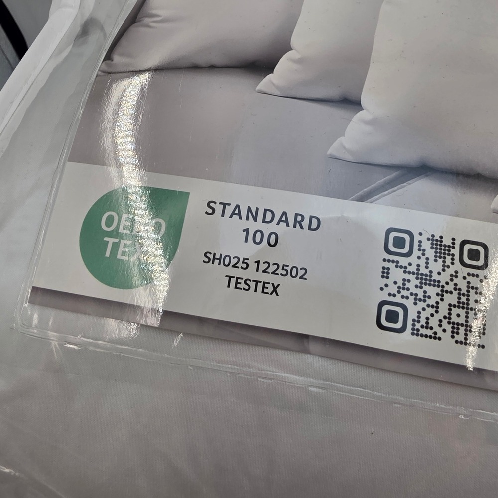 Lux Decor Collection 4 Pack Throw Pillow Inserts 18x18 White Square Cushions N4 - Picture 4 of 16
